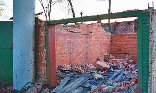 Демонтаж гаражей в Кропоткине, цена от 1790 руб. – услуги под ключ от 2Землекопа-Крп