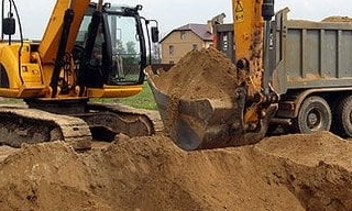 Выкопать яму экскаватором в Кропоткине от 948 руб. - 2Землекопа-Крп